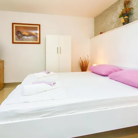 In Mali Rat Apartament Sumpetar