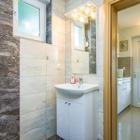 Apartament In Mali Rat Sumpetar